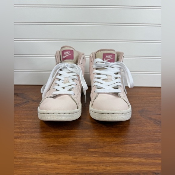 Nike women’s pink and white Court Royale 2 Mid high top tennis shoes. Size 6.5 - Picture 3 of 12